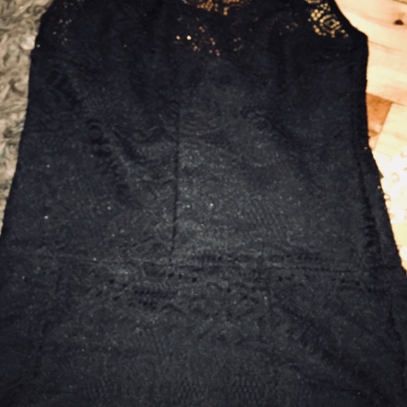 Colori clean top , classy cut - Picture 3 of 3